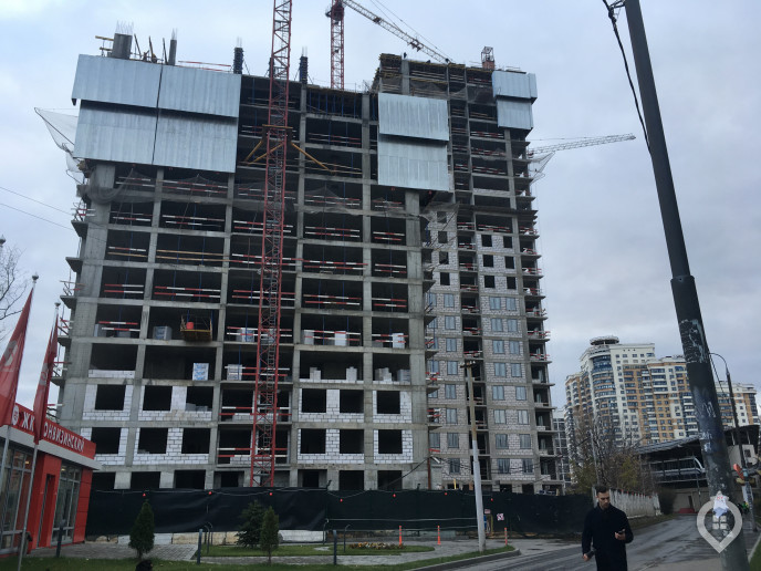 ЖК "Фонвизинский": скромный паркинг, но до метро 100 метров - Фото 13