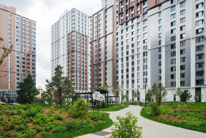 Началось заселение восьми корпусов в ЖК "Остров"