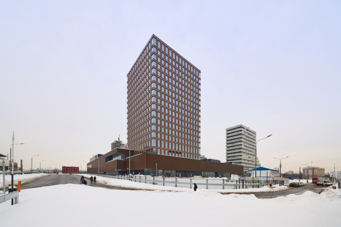 Введен в эксплуатацию офисно-торговый центр Lakes